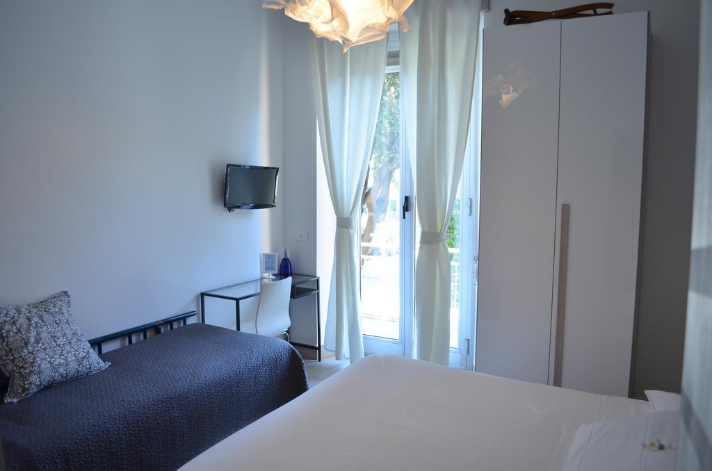 Hotel Spot Варацце Номер фото