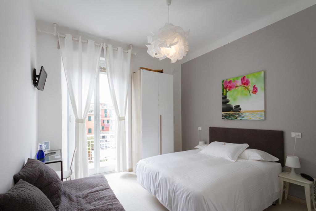 Hotel Spot Варацце Экстерьер фото