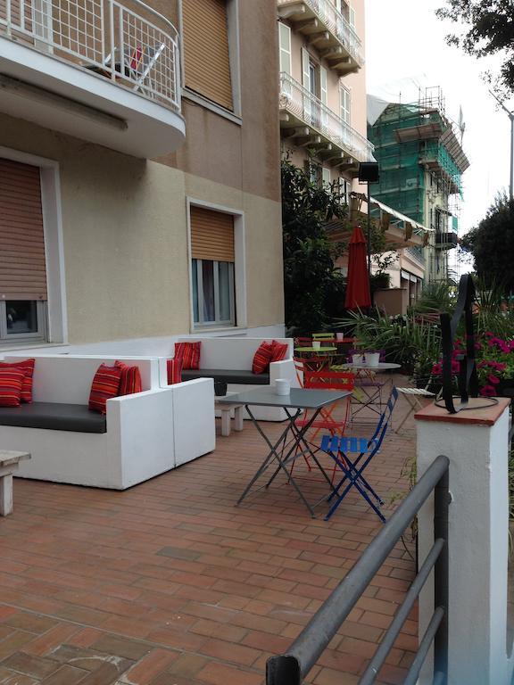 Hotel Spot Варацце Экстерьер фото