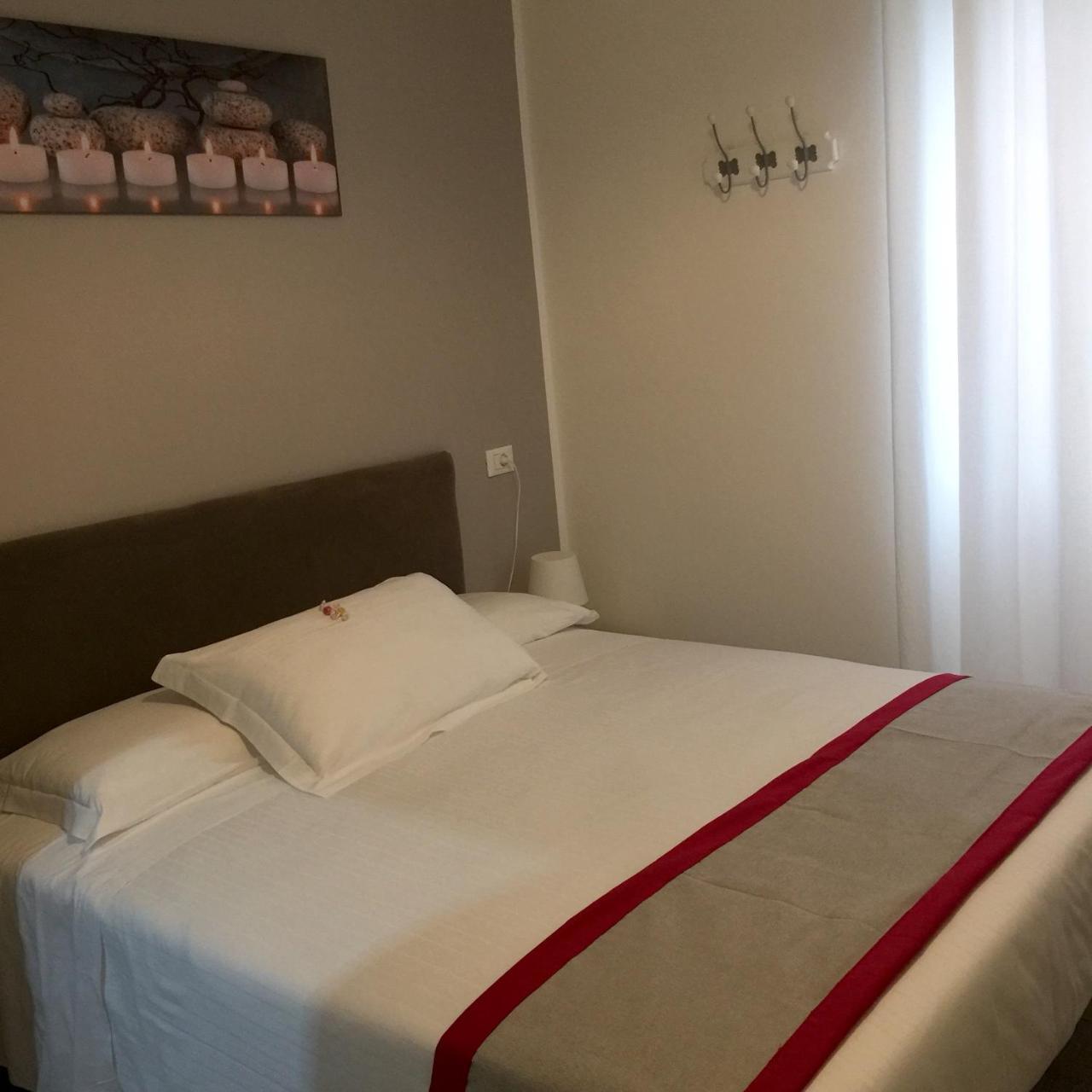 Hotel Spot Варацце Экстерьер фото