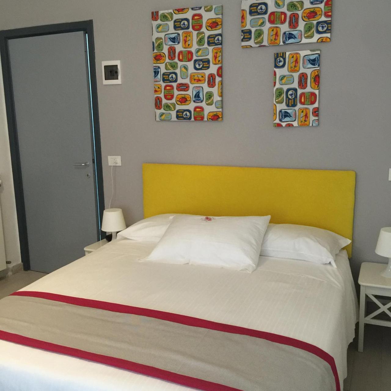 Hotel Spot Варацце Экстерьер фото